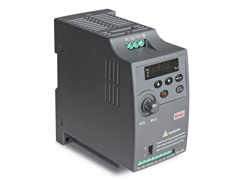 kompakter Kinco Frequenzumrichter CV20-2S-0004G (0,4 kW) einphasig 230 VAC